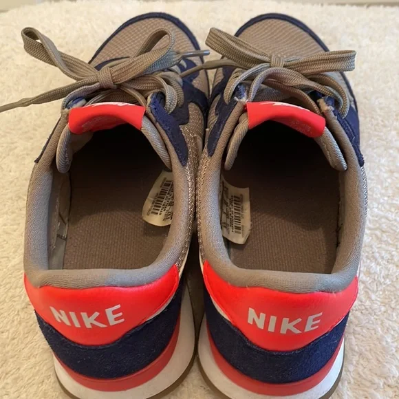 ⭐️SOLD - NIKE Women’s Internationalist Athletic Navy/Orange Running Shoe - Picture 9 of 12